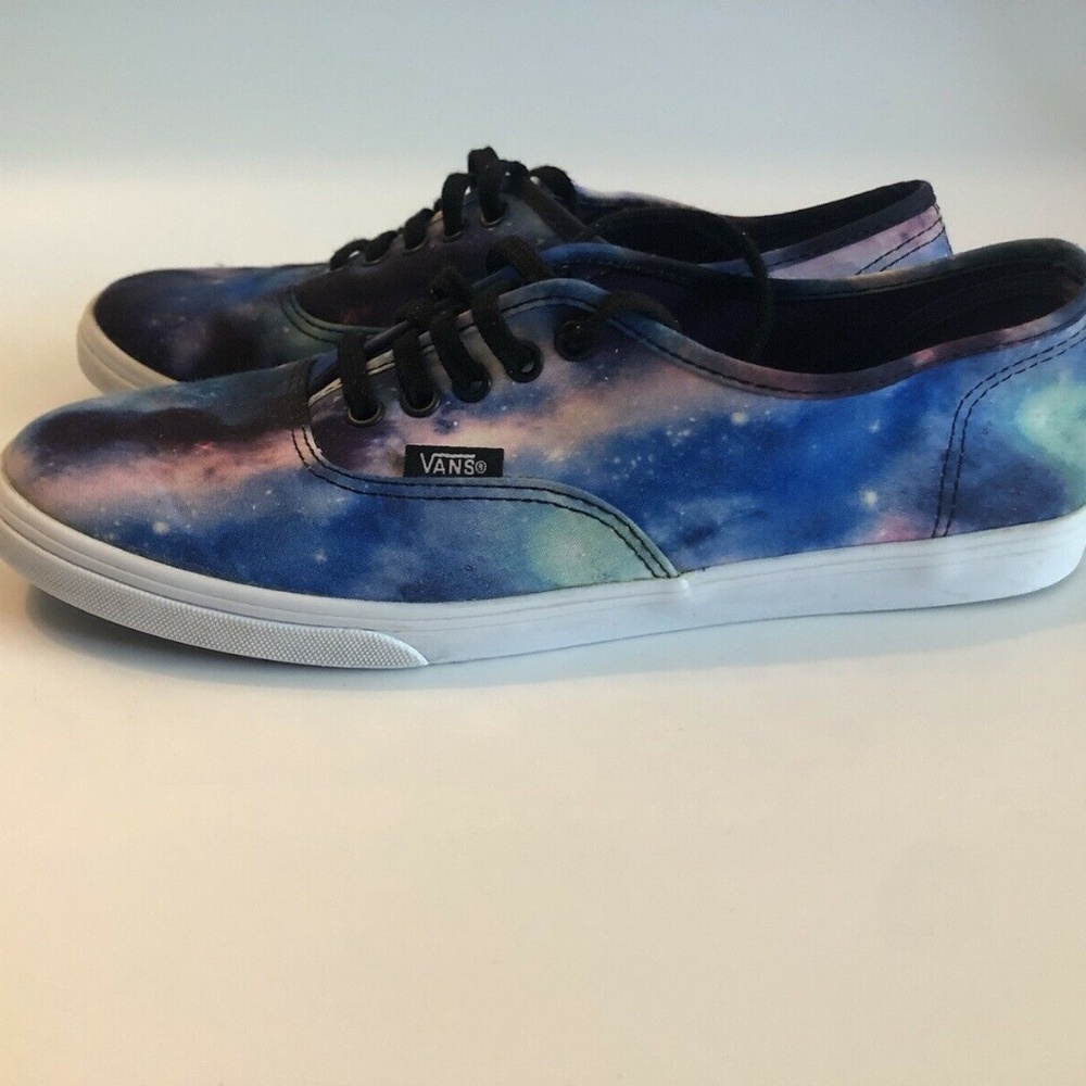 Vans Galaxy Print Shoes Mens 6.5 / Women 8.0 EUC!!